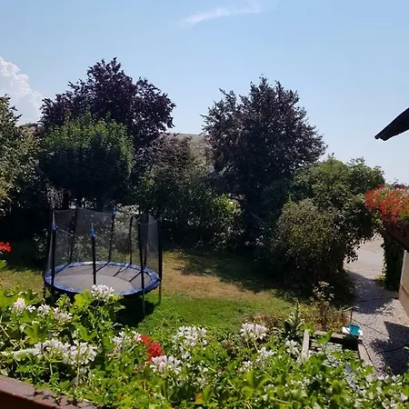 Farm stay Loew